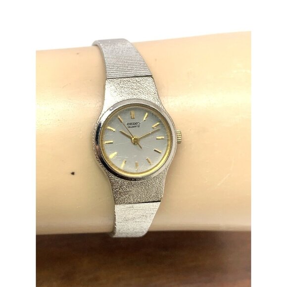 Seiko Women\'s Watch 8Y21-0019 Vintage Quartz Gold Silver Dial Steel Petite 20mm main image 8